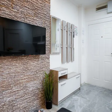 شقة Sofi Lux سوبوتيتْسا