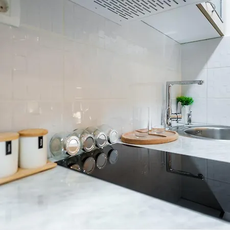 Sofi Lux سوبوتيتْسا