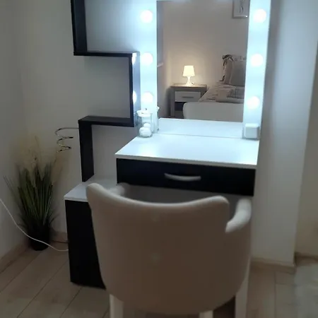 شقة Sofi Lux سوبوتيتْسا